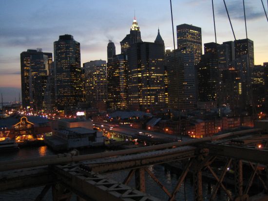 Manhattanin eteläkärki auringonlaskun aikaan